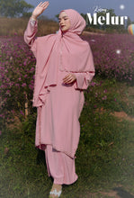 Load image into Gallery viewer, Kurung Melur in Carnation Pink
