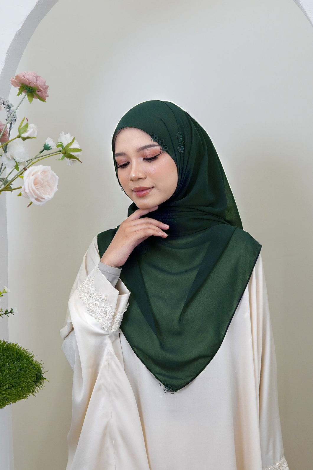 Sumayya Shawl in Forest Green