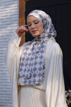 Load image into Gallery viewer, The Astana Series - Malika in Cream
