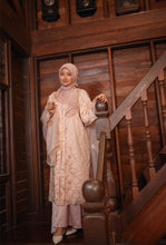 Load image into Gallery viewer, Kebarung Kesuma in Peachy Pink [Pre - Order -15 March]
