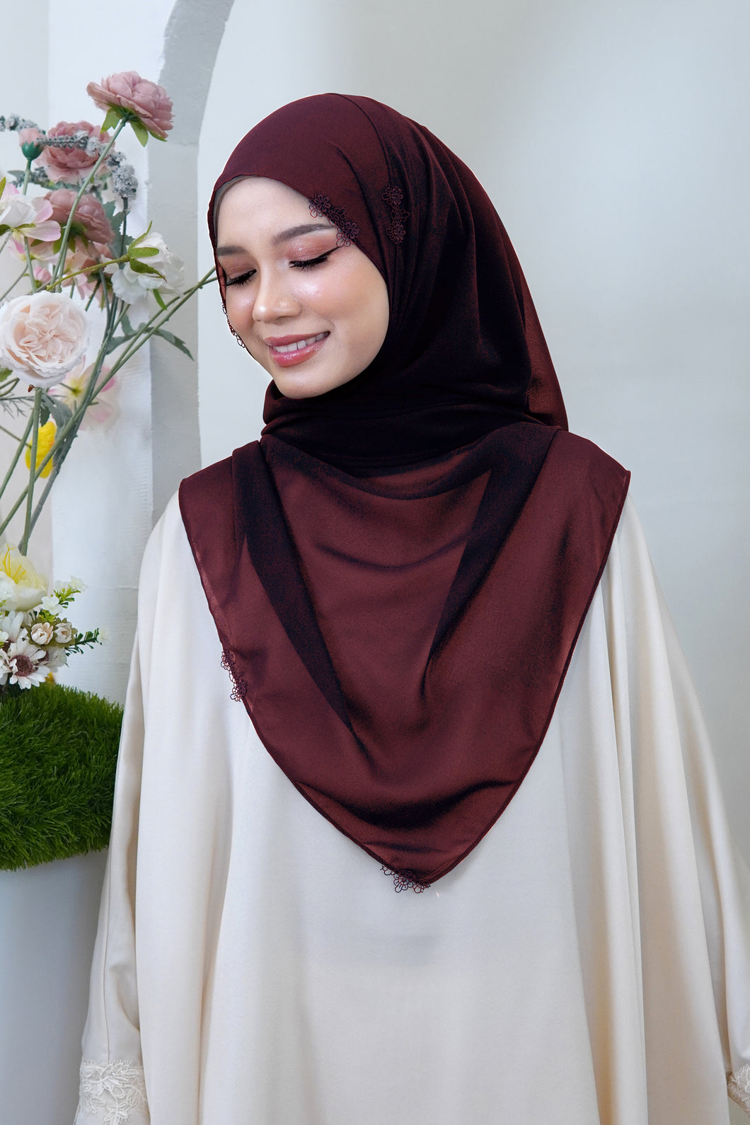 Sumayya Shawl in Maroon