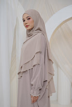 Load image into Gallery viewer, Sumayya 2.0 in Pearl Blush
