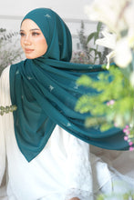 Load image into Gallery viewer, Lily Shawl in Emerald Green (Display)
