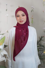 Load image into Gallery viewer, Lily Tri-Chiffon in Maroon (Display)
