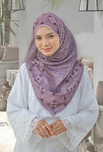 Load image into Gallery viewer, Kurung Dahlia In Grey
